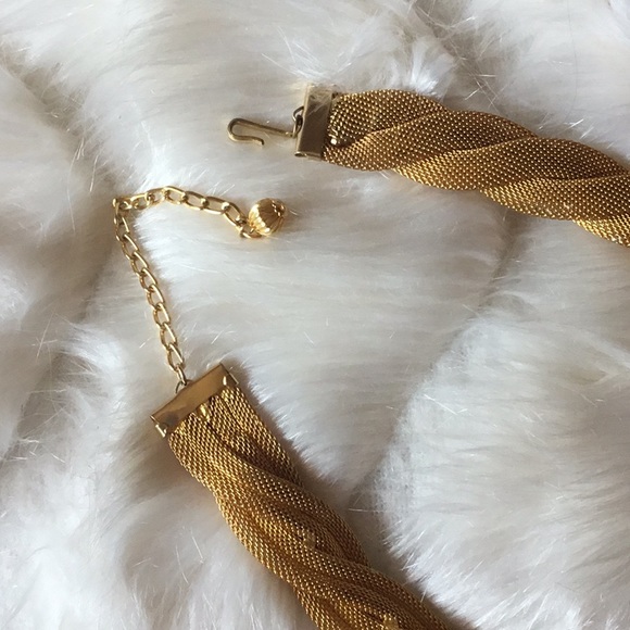 Vintage gold necklace. - Picture 2 of 2